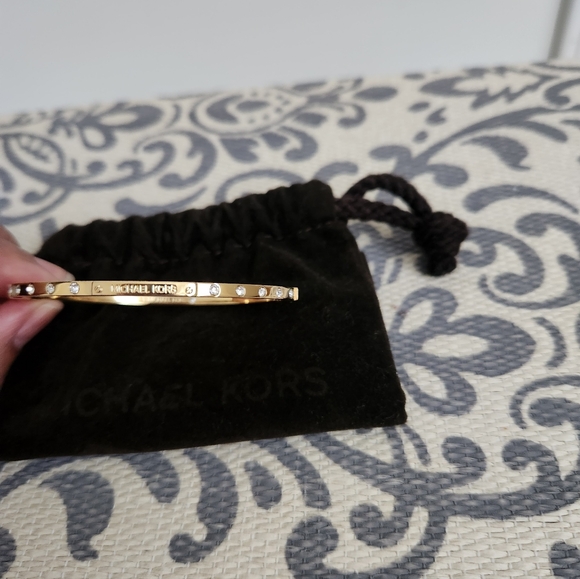 Michael Kors Women’s Gold Tone Hinged Bangle Bracelet with Crystal Accen… - Picture 5 of 6